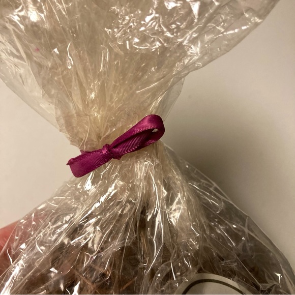 Yankee Candle Christmas Berries Potpourri 10 Oz New Old Stock - Picture 6 of 14